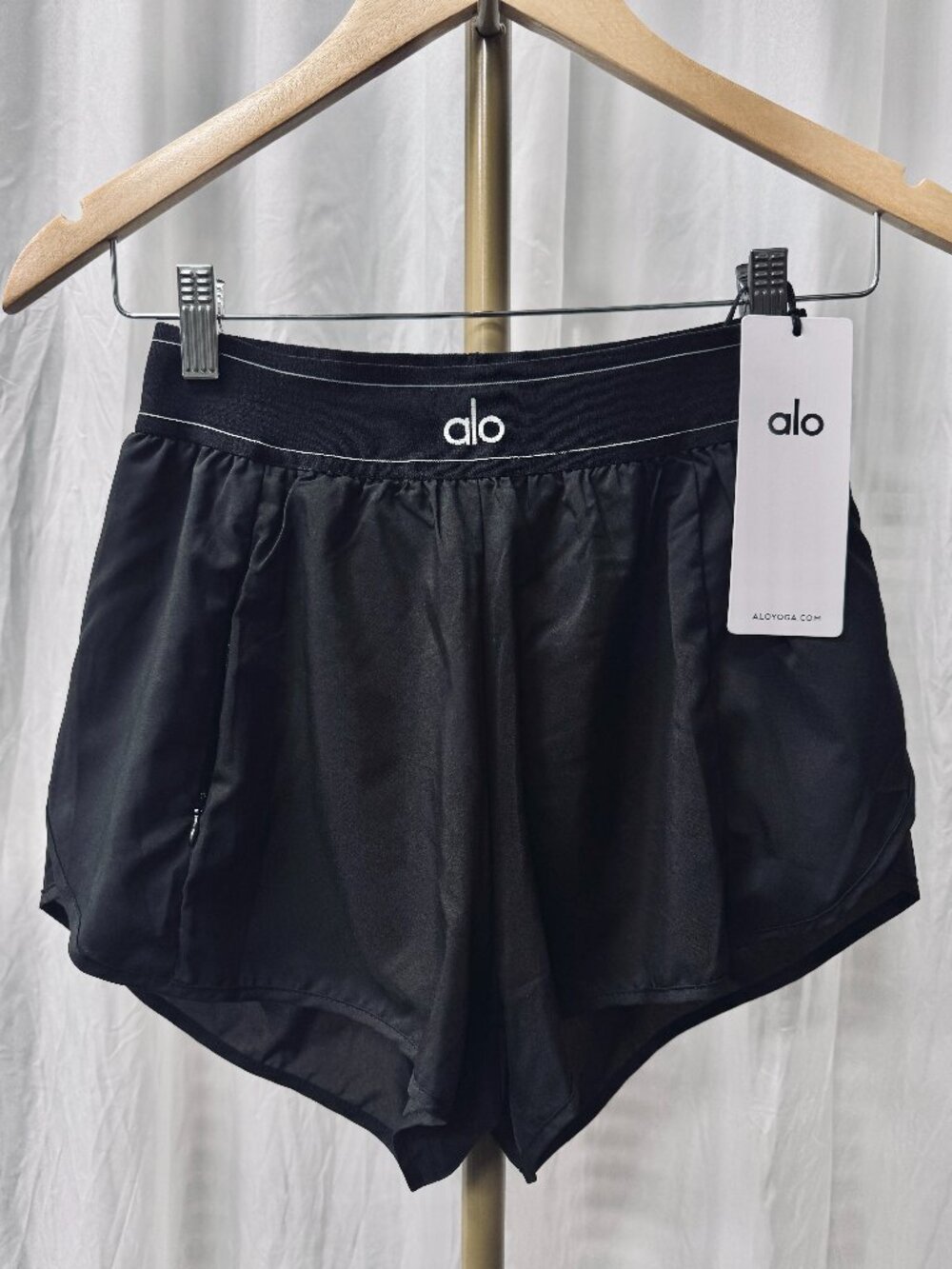 NWT 🎯 Alo Yoga Match Point Short,Black High-Waisted Shorts Athleisure/Sports - Picture 2 of 7
